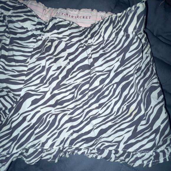 VS Bed Shorts!! Flirty and Adorable On!Limited Edition Line - Picture 3 of 4